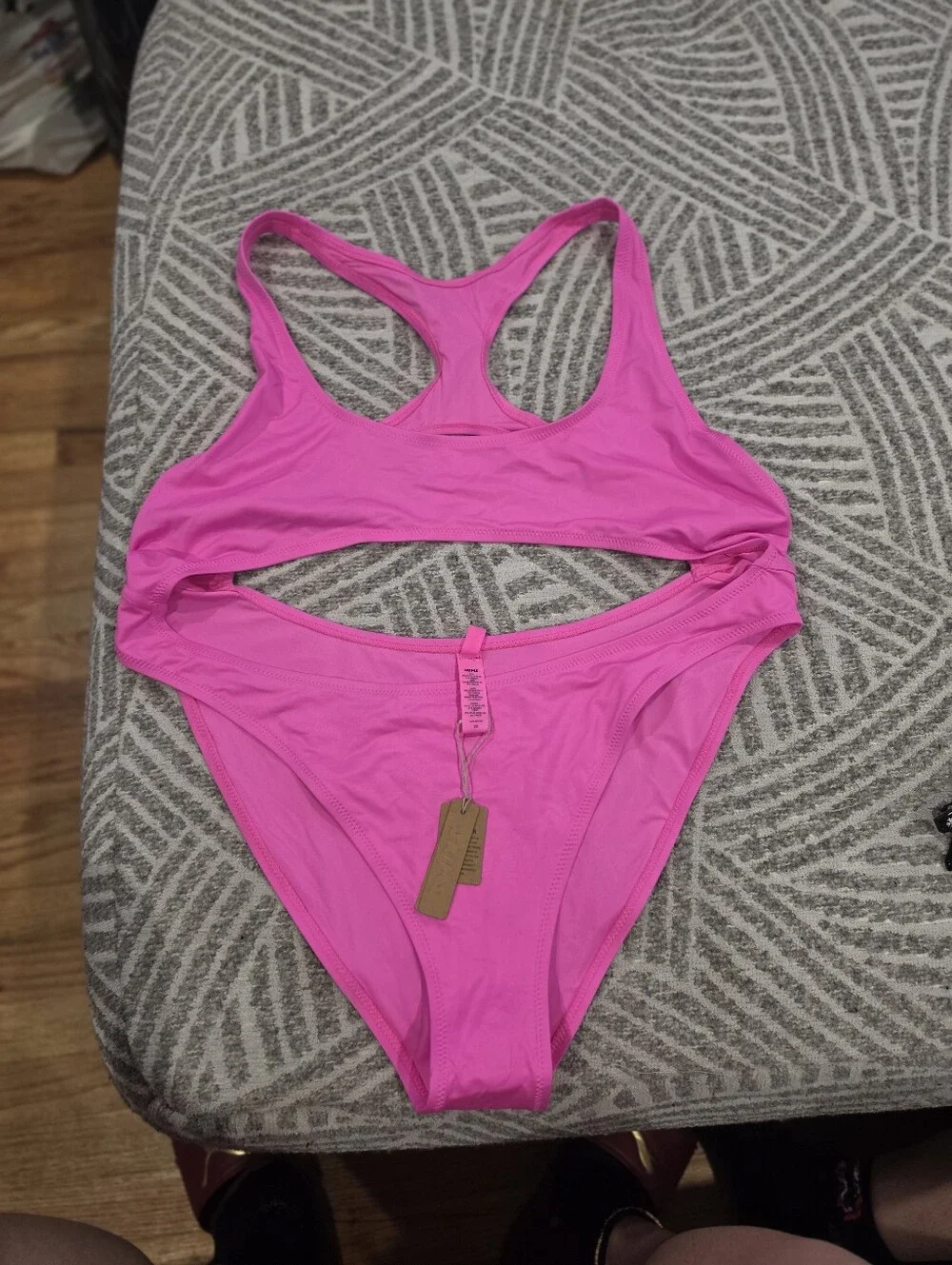 SKIMS SIGNATURE SWIM CUT OUT MONOKINI in Taffy NEW
